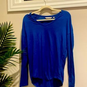Athleta  thin long sleeve tee